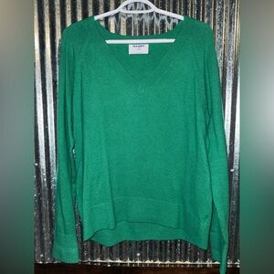 Old Navy Women's Vibrant Green V-Neck Sweater